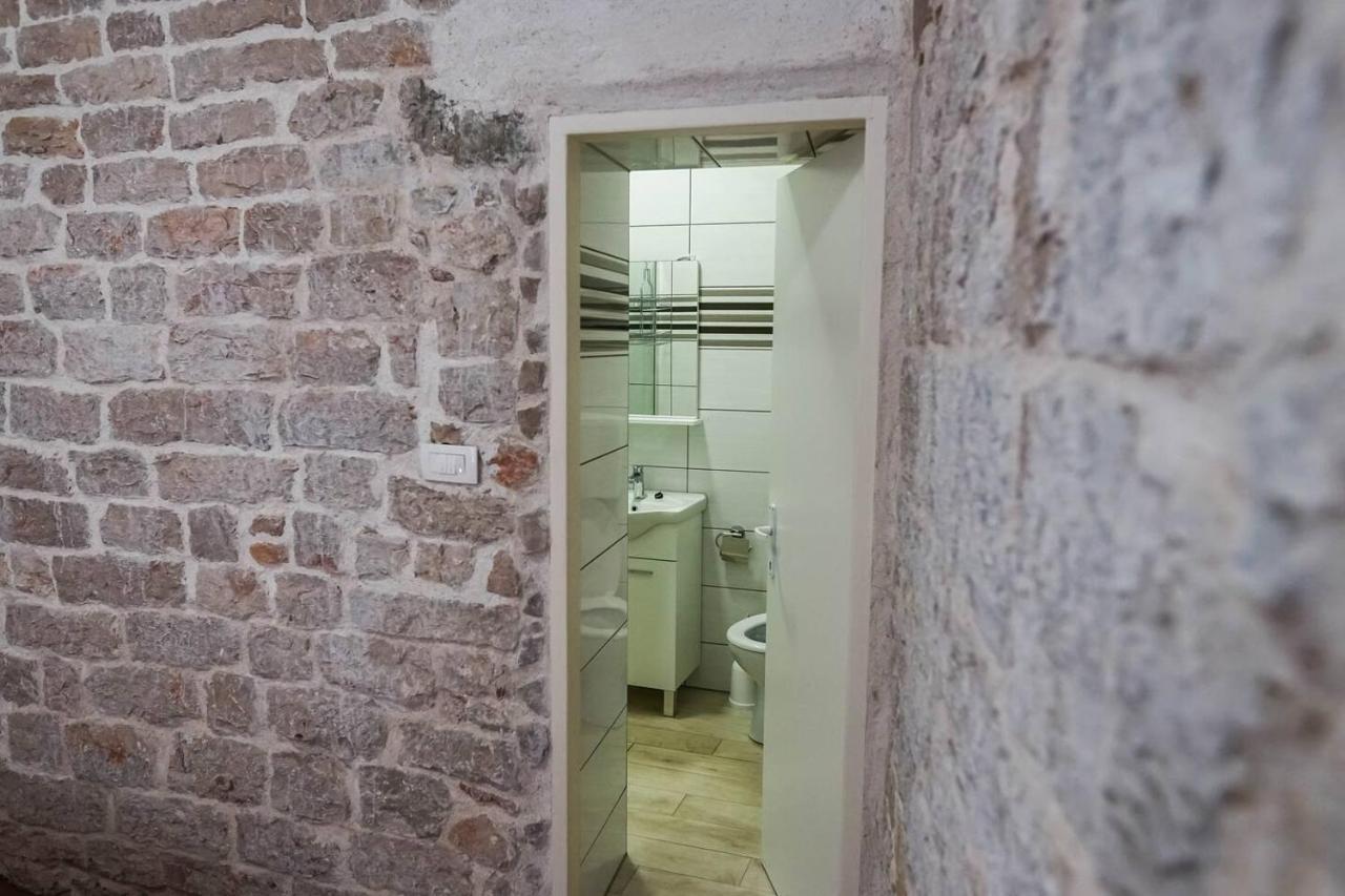 Studio Apartment In The Old City Of شيبينيك المظهر الخارجي الصورة