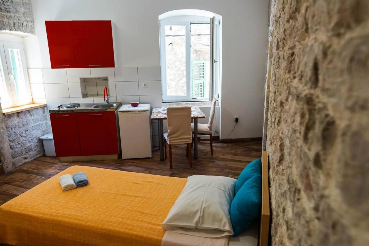 Studio Apartment In The Old City Of شيبينيك المظهر الخارجي الصورة