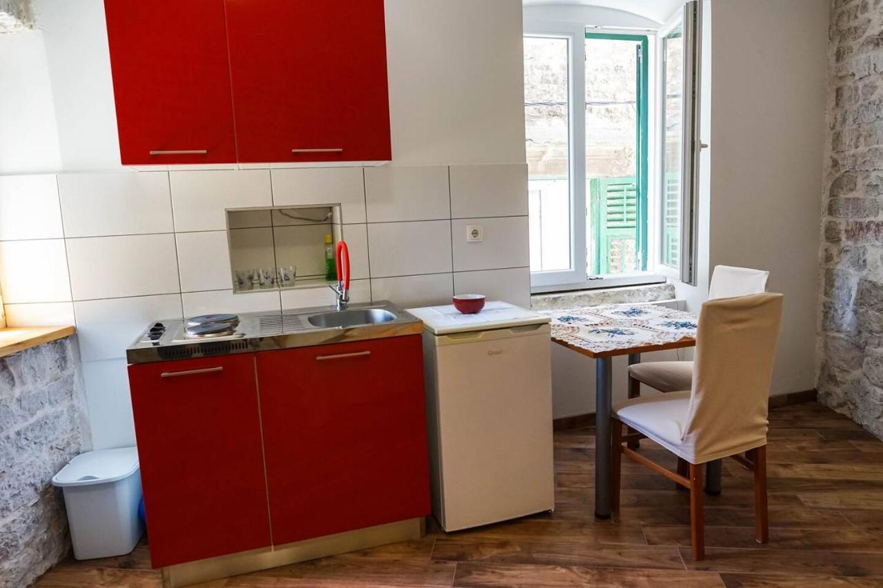 Studio Apartment In The Old City Of شيبينيك المظهر الخارجي الصورة