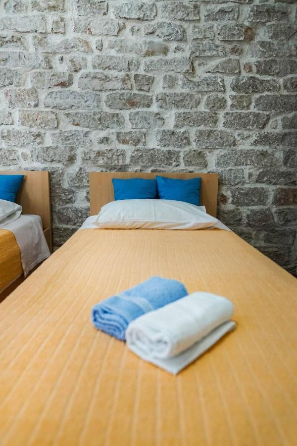Studio Apartment In The Old City Of شيبينيك المظهر الخارجي الصورة